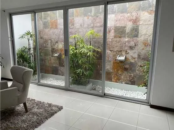 Moderna casa con estilo contemporáneo en venta, Condominio Nuvo Santa Ana - foto 5