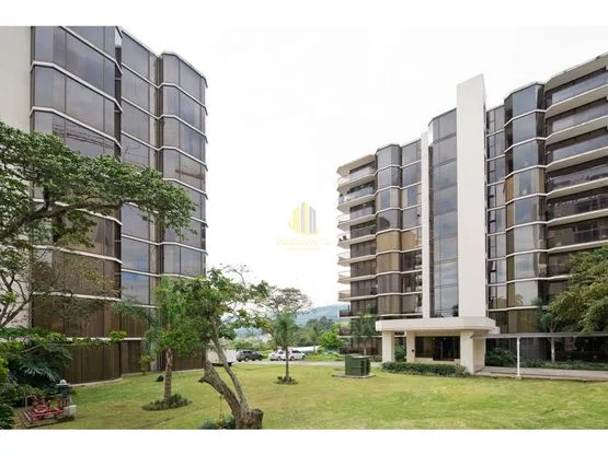 Moderno apartamento a la venta en torre, Bello Horizonte de Escazú