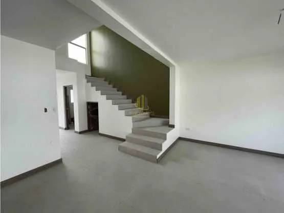 Casa de dos plantas para estrenar a la venta, cerca de Santa Ana Hills - foto 2