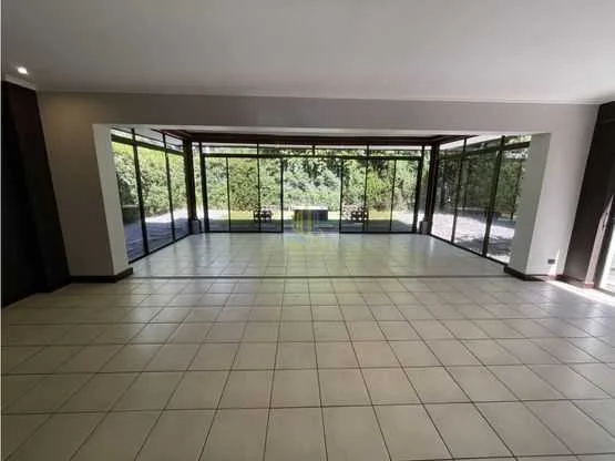 Casa de tres niveles en venta, Condominio Valle Soleado, Santa Ana - foto 6