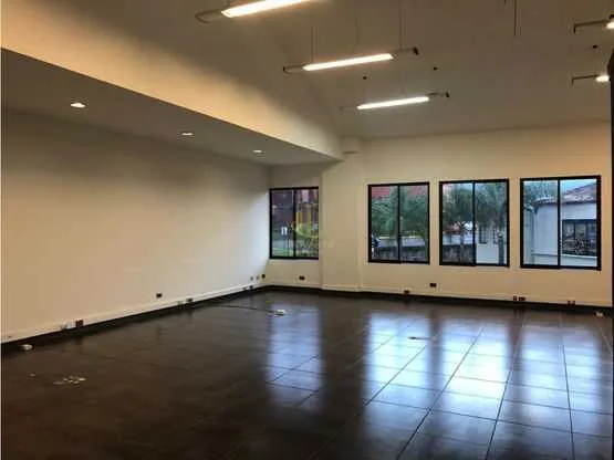 Local comercial de 162 m2 en alquiler, Plaza Itskatzú - foto 6