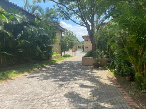 Apartamento en condominio a la venta, Brasil de Santa Ana