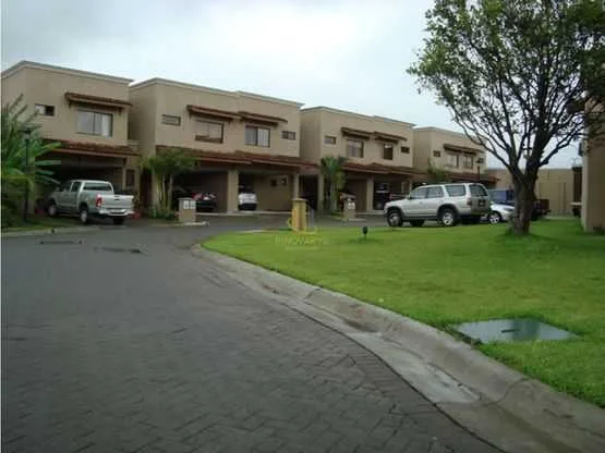 Casa en condominio disponible en venta, Pozos de Santa Ana - foto 2