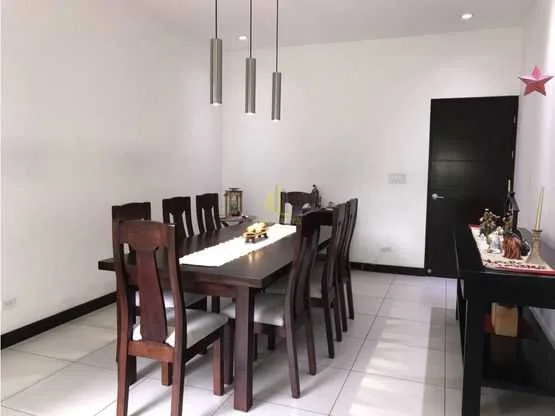Casa contemporánea en alquiler, Condominio Villamont. Santa Ana - foto 5