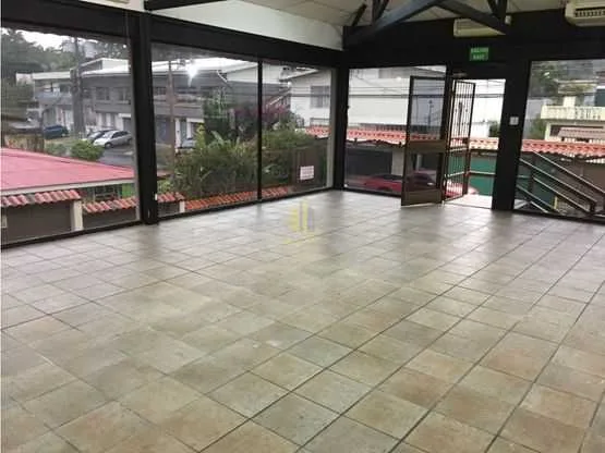 Local comercial de 70 m2 en alquiler, cerca del centro de Escazú - foto 3