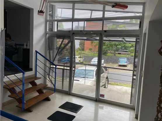 Oficina de 373 m2 en alquiler, Barrio Francisco Peralta, San José. - foto 3