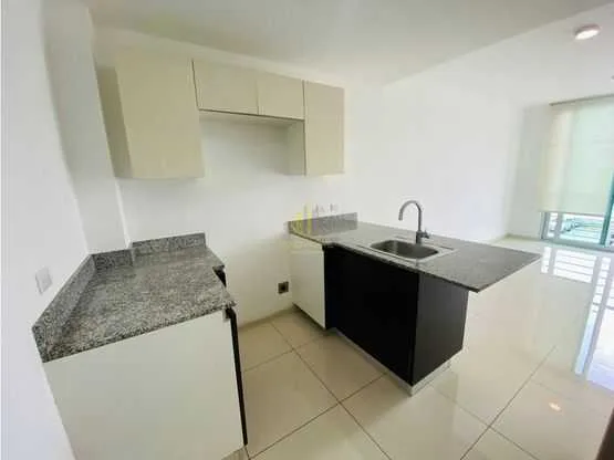 En alquiler apartamento en torre Bambú 106, Lagunilla de Heredia - foto 2