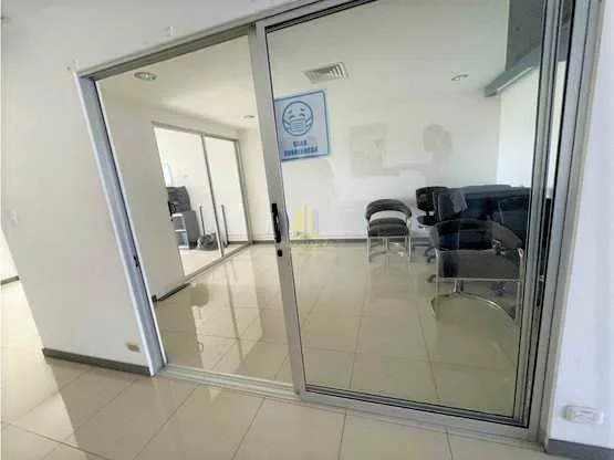 Local comercial u oficina de 275 m2 en alquiler, Sabana Oeste - foto 6
