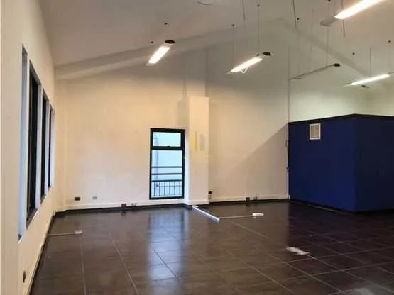 Local comercial de 162 m2 en alquiler, Plaza Itskatzú - foto 3