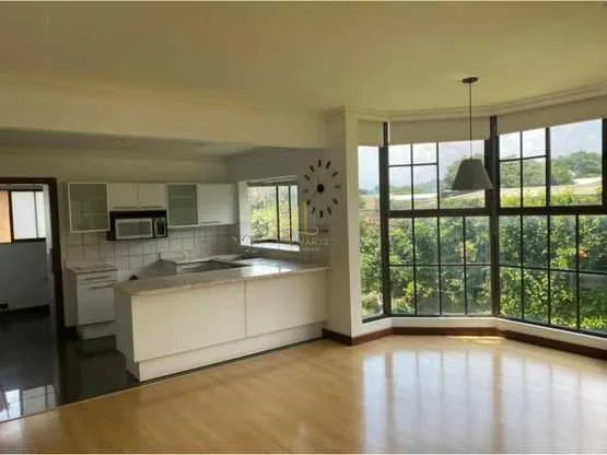 Apartamento en condominio a la venta, Brasil de Santa Ana - foto 2