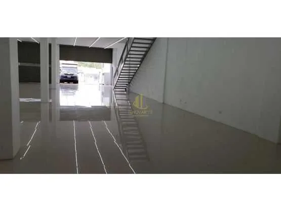 Local comercial de 560 m2 en alquiler, Ciudad Colón - foto 6