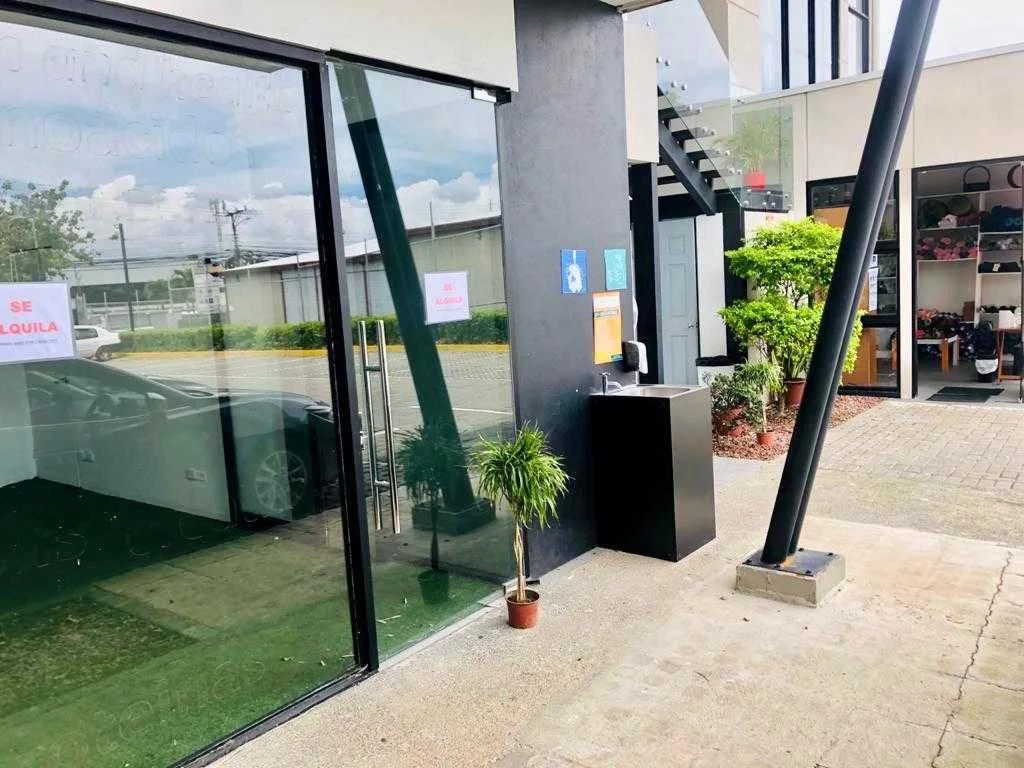 En alquiler local comercial de 24 m2 en Guachipelín de Escazú - foto 5