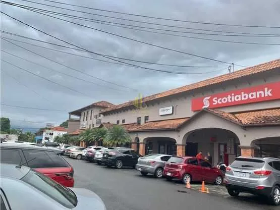Local comercial de 136 m2 en alquiler, CC Trejos Montealegre - foto 6