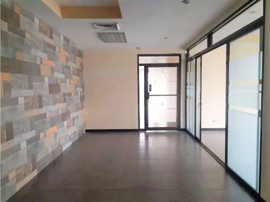 Oficina de 273 m2 en alquiler, Oficentro La Sabana - foto 3