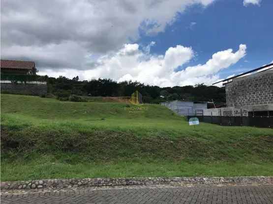 Lote residencial de 660 m2 en venta, Condominio Bosque Escondido. Brasil de Mora - foto 4