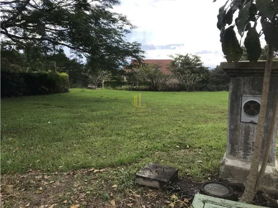En venta lote residencial de 997 m2 en Los Reyes, La Guácima