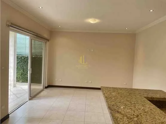 Casa de dos plantas en condominio a la venta, Guachipelín Norte de Escazú - foto 4