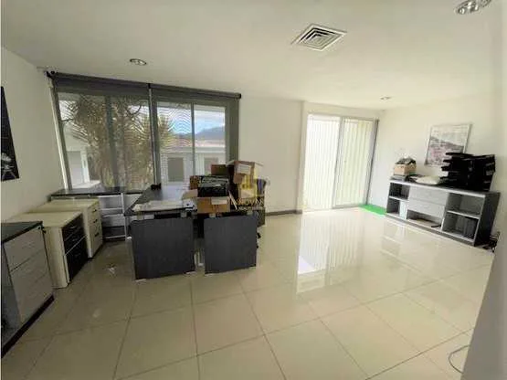 Local comercial u oficina de 275 m2 en alquiler, Sabana Oeste - foto 3