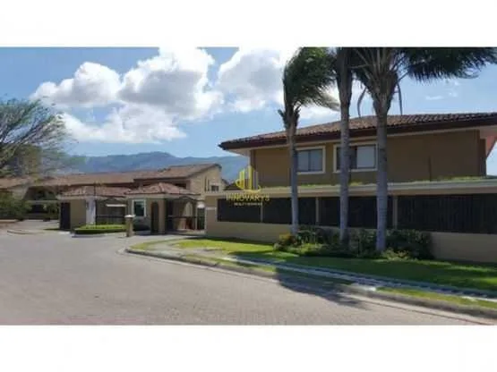 Casa de dos plantas en venta, Condominio Alameda. Pozos de Santa Ana - foto 2