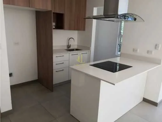Casa de dos plantas en alquiler, Condominio Río Escondido. Piedades de Santa Ana - foto 4