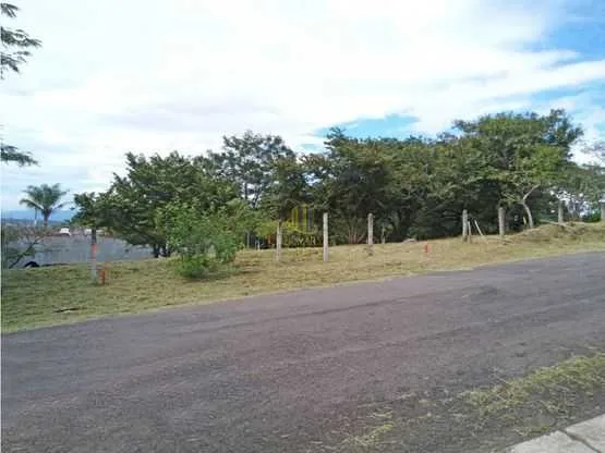 Lote independiente de 1000 m2 en Residencial Real de Pereira. Guachipelín Norte de Escazú - foto 6