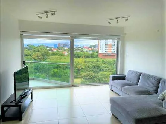 Apartamento con linda vista en venta para inversión, Torre Paradisus Rohrmoser - foto 3