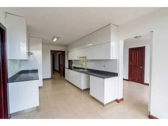 Moderno apartamento a la venta en torre, Bello Horizonte de Escazú - foto 6
