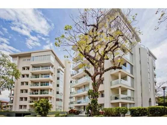 Amplio apartamento a la venta en Torres del Country, San Rafael de Escazú - foto 3