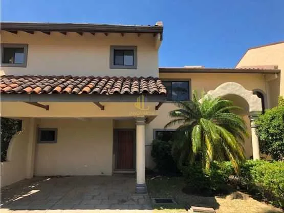 Casa de dos plantas en condominio a la venta, Río Oro de Santa Ana - foto 2