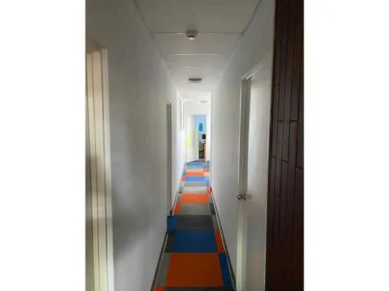 En alquiler y venta edificio para oficinas en Barrio Francisco Peralta, San José - foto 3