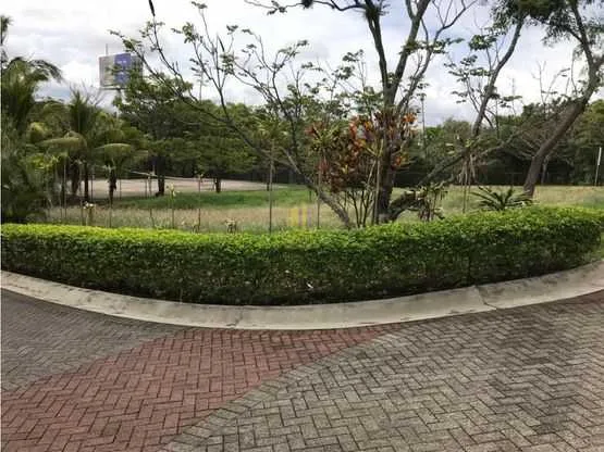Lote residencial de 626 m2 en Condominio Condo Roble, Piedades de Santa Ana - foto 2
