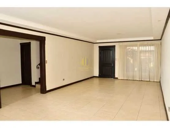 Casa de dos plantas en alquiler y venta en residencial, Santa Ana - foto 4