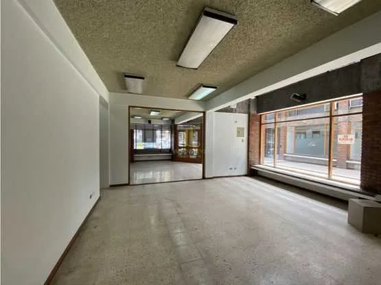 Local comercial de 136 m2 en alquiler, CC Trejos Montealegre - foto 4
