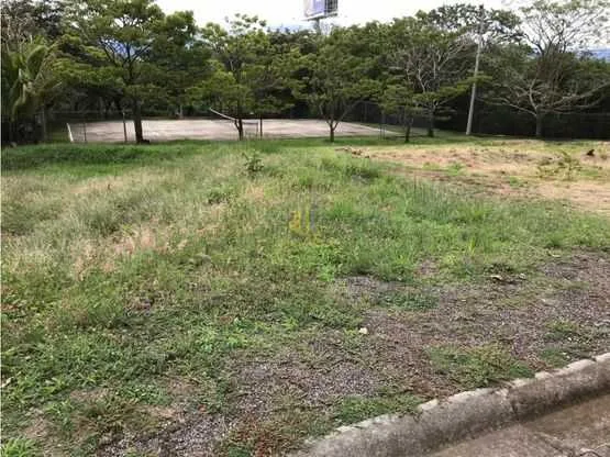 Lote residencial de 626 m2 en Condominio Condo Roble, Piedades de Santa Ana - foto 4