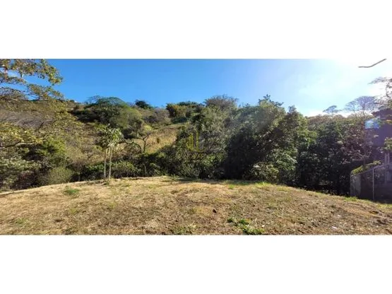 Lote residencial de 1292 m2 en venta, El Alto de Las Palomas