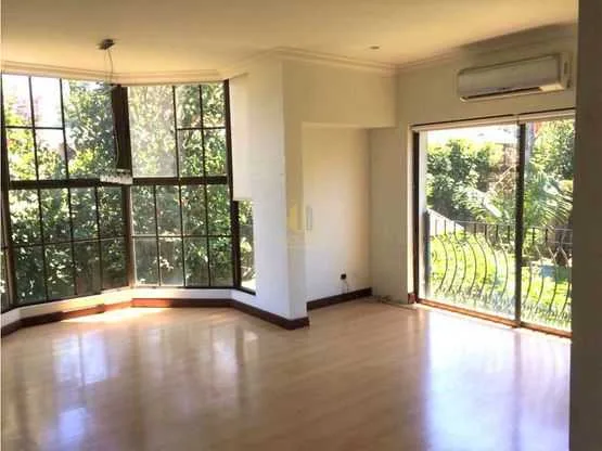 Moderno apartamento en condominio a la venta, Brasil de Mora - foto 4