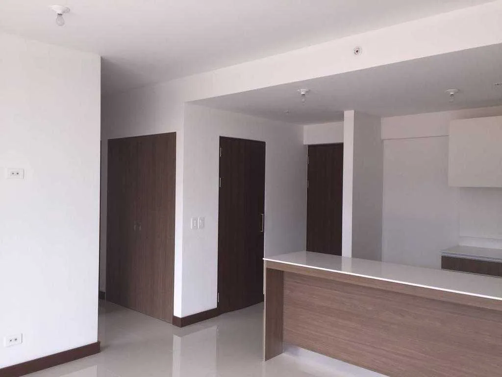 Lindo apartamento en alquiler, Nunciatura Flats Rohrmoser - foto 2