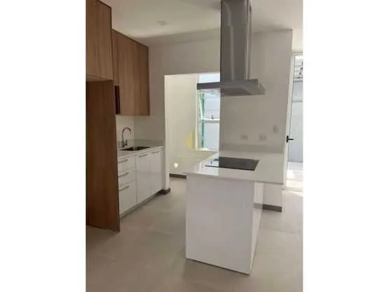 Casa de dos plantas en alquiler, Condominio Río Escondido. Piedades de Santa Ana - foto 2