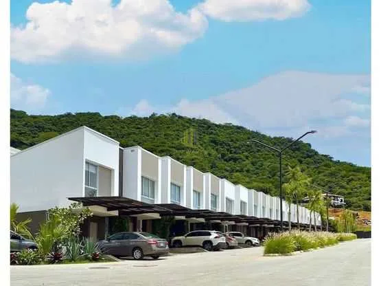 Casa con estilo contemporáneo en Vistas de Santa Ana, Río Oro - foto 3