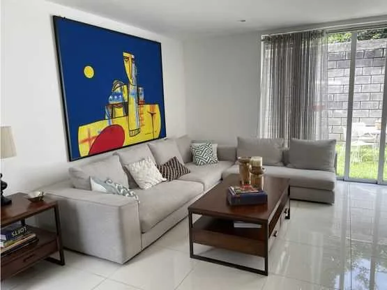 Casa contemporánea de tres niveles a la venta en Valle Soleado, Santa Ana - foto 2