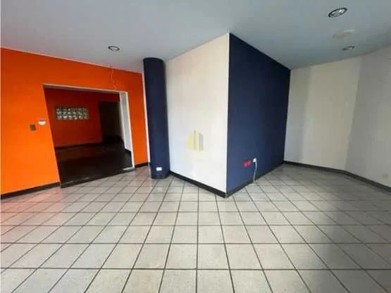 Local comercial de 150 m2 en alquiler, CC Trejos Montealegre - foto 3