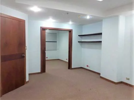 Oficina de 76 m2 en alquiler, Torre Mercedes. Paseo Colón, San José - foto 4
