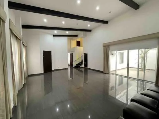 Casa con uso de suelo mixto a la venta, Sabana Sur - foto 4