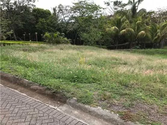 Lote residencial de 626 m2 en Condominio Condo Roble, Piedades de Santa Ana - foto 3