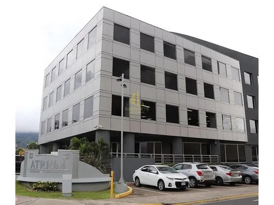 Oficina de 72 m2 de alquiler, Oficentro Atrium. San Rafael de Escazú