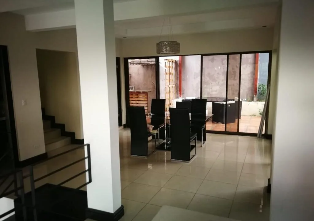 Alquiler  de Casa en Santa Ana #72