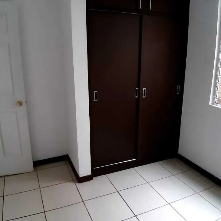 Alquiler Apartamento en Santa Ana - foto 2