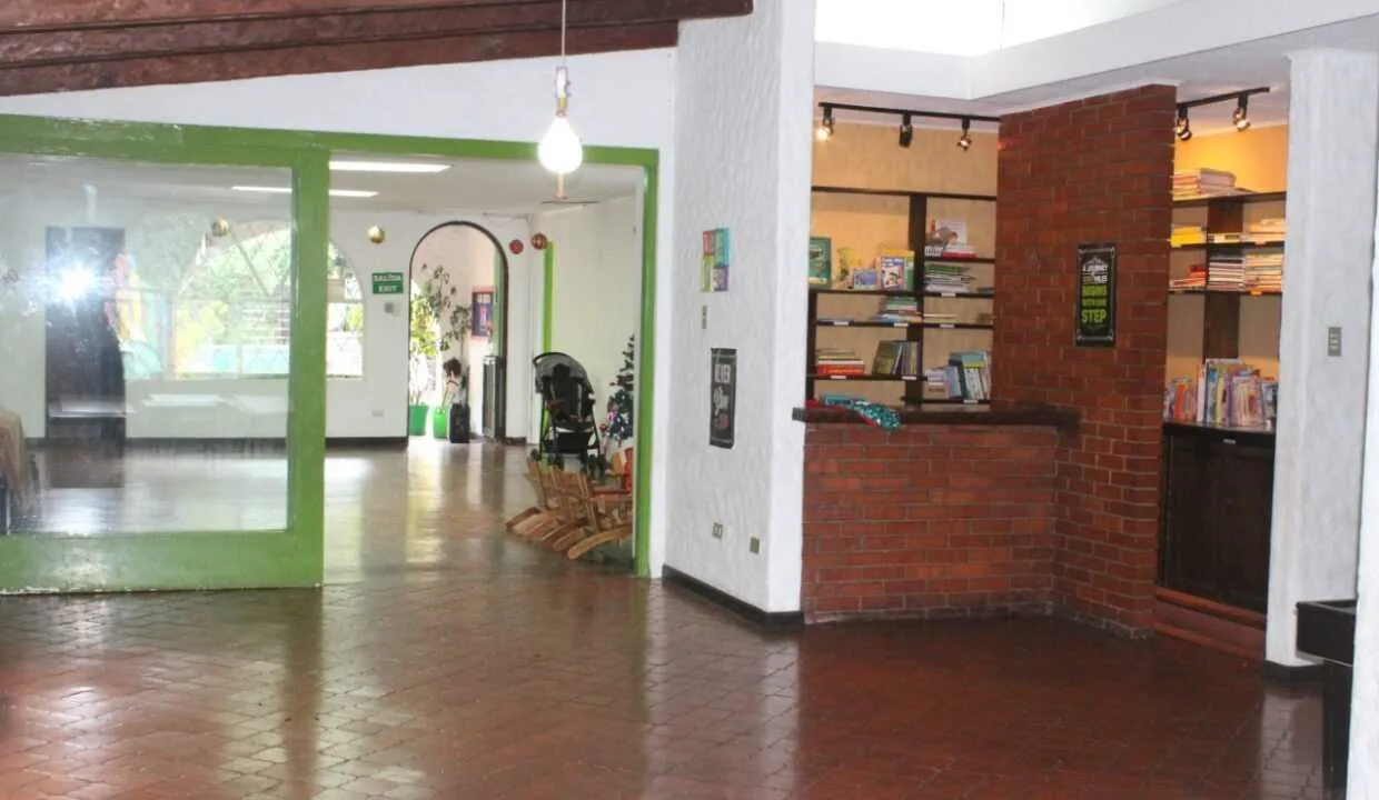 Alquiler o Venta de Casa para uso Comercial en Escazú #165 - foto 2