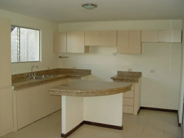 Alquiler Apartamento en Santa Ana