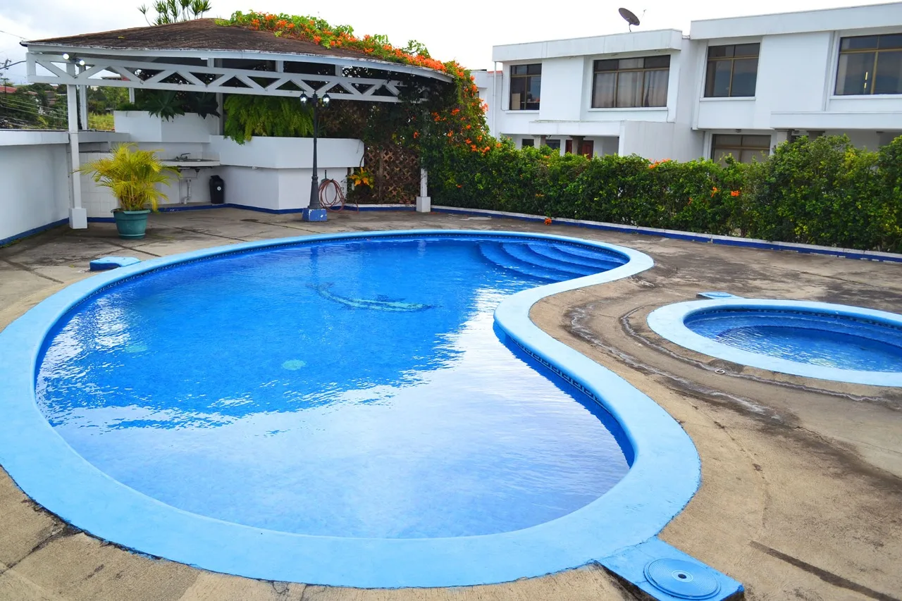 Alquiler de Casa en Rohmoser # 98